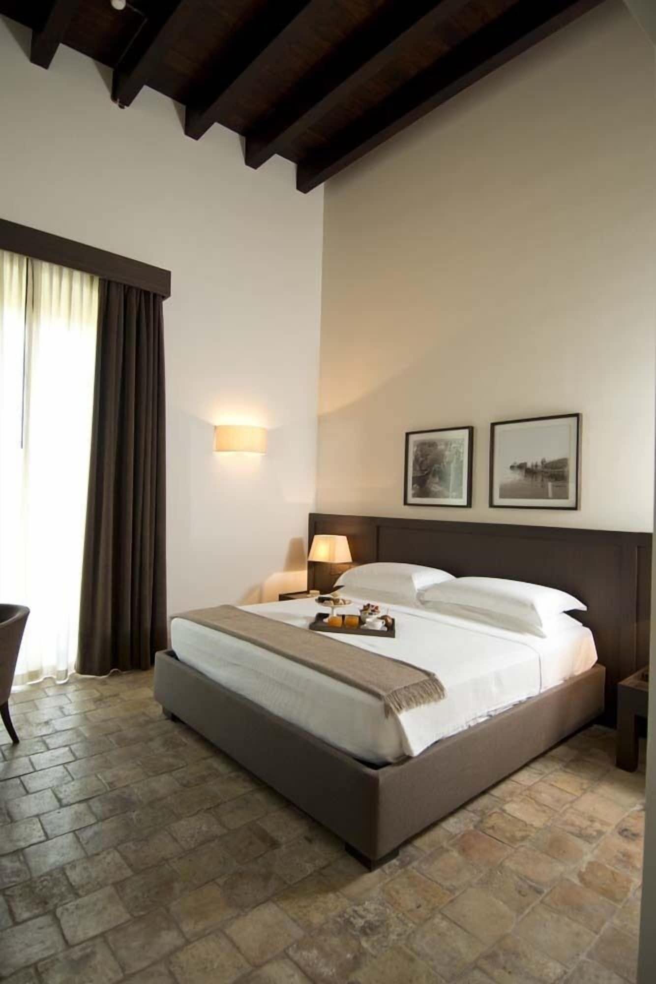 Histo San Pietro Sul Mar Piccolo 5* Tarente