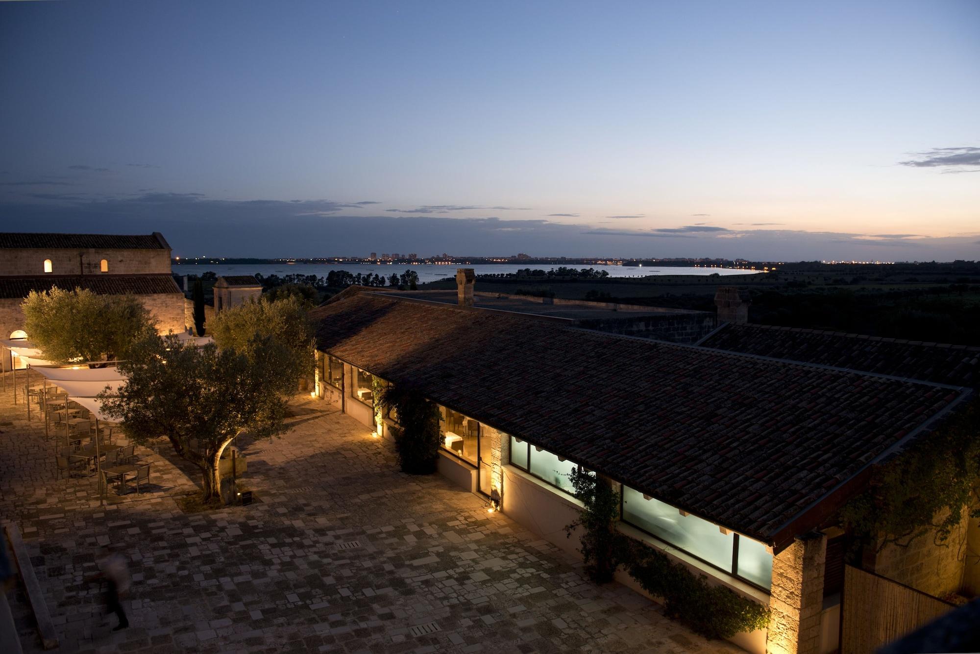 Hotel Histo San Pietro Sul Mar Piccolo 5*